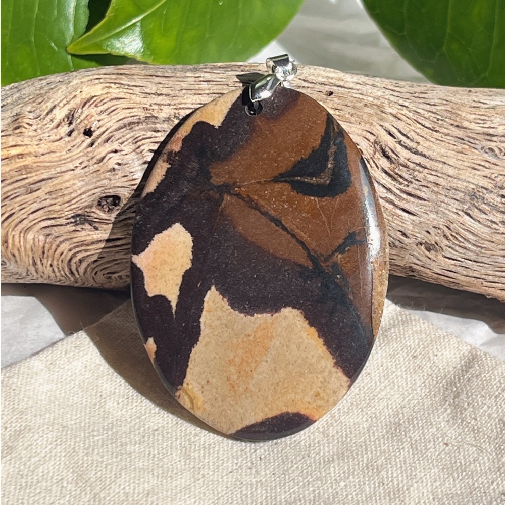 Silver plated‎ oval shape coffee jasper pendant
